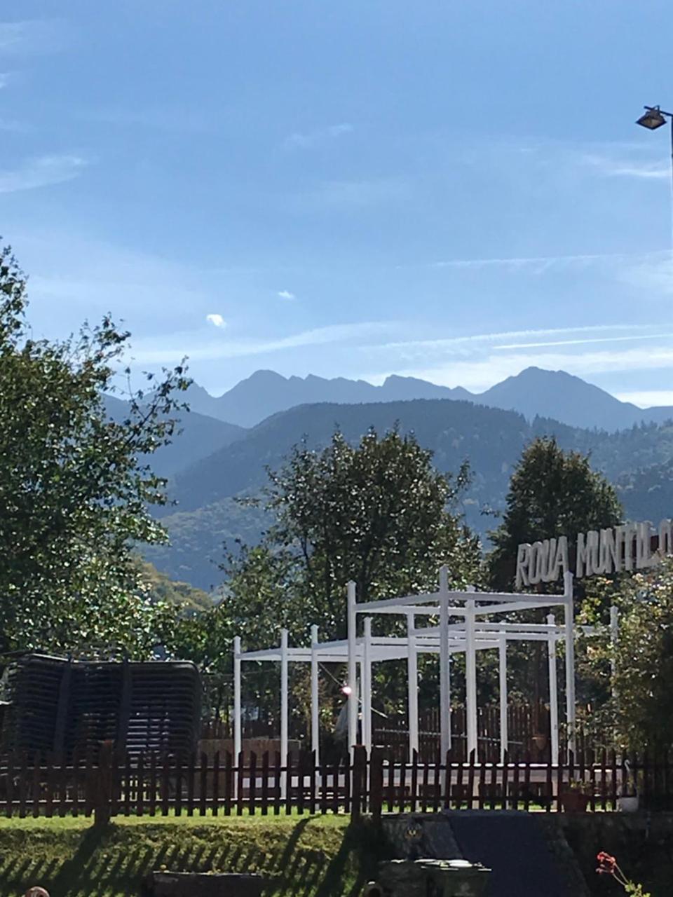 Pensiunea Roua Muntilor Sîmbăta de Sus Buitenkant foto